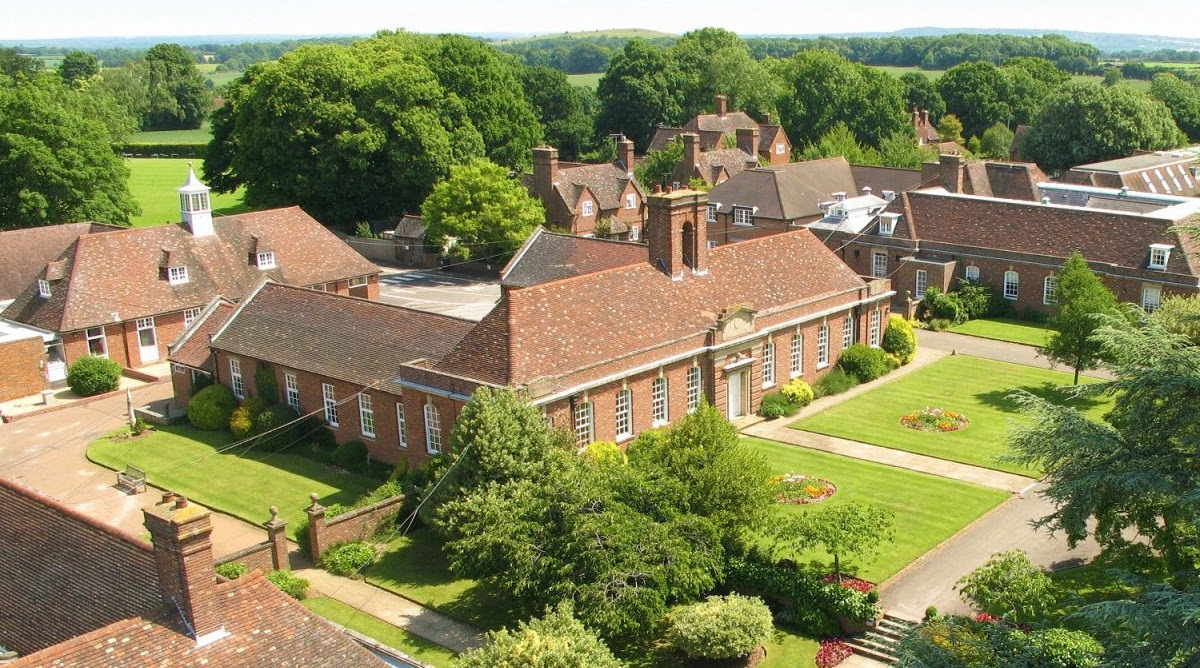 Wimbledon School of English: Ljetna škola – Lord Wandsworth College, Hampshire (UK)